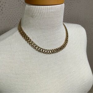 Elegant Gold tongue choker link Necklace 18 inches